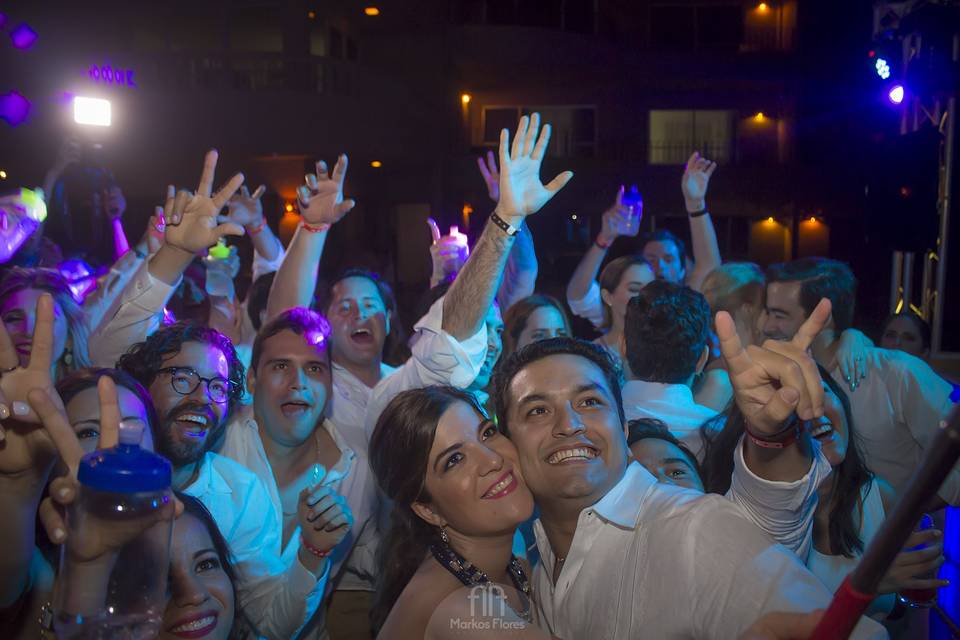 Markos Flores Producciones