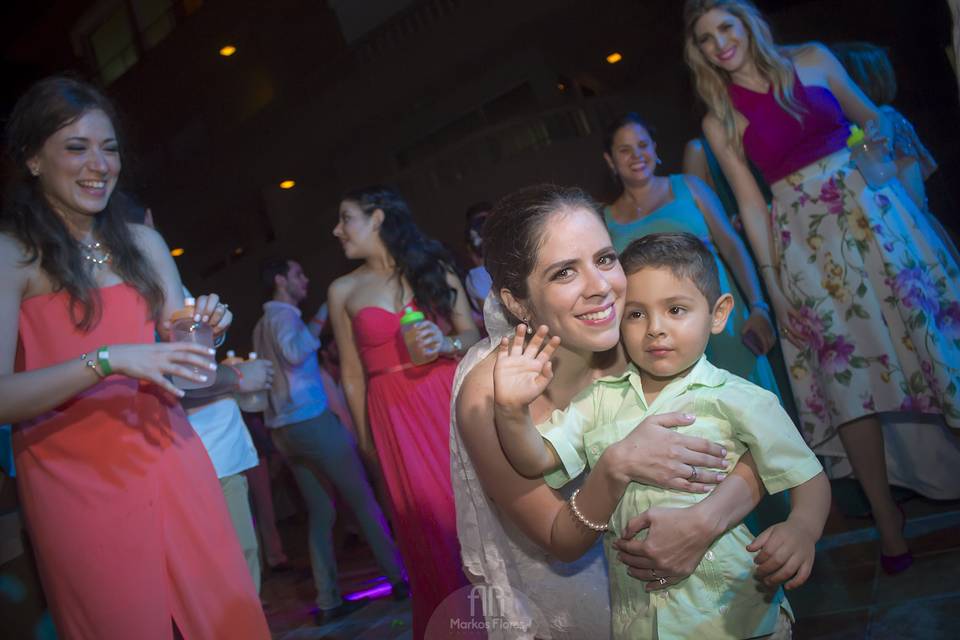 Markos Flores Producciones