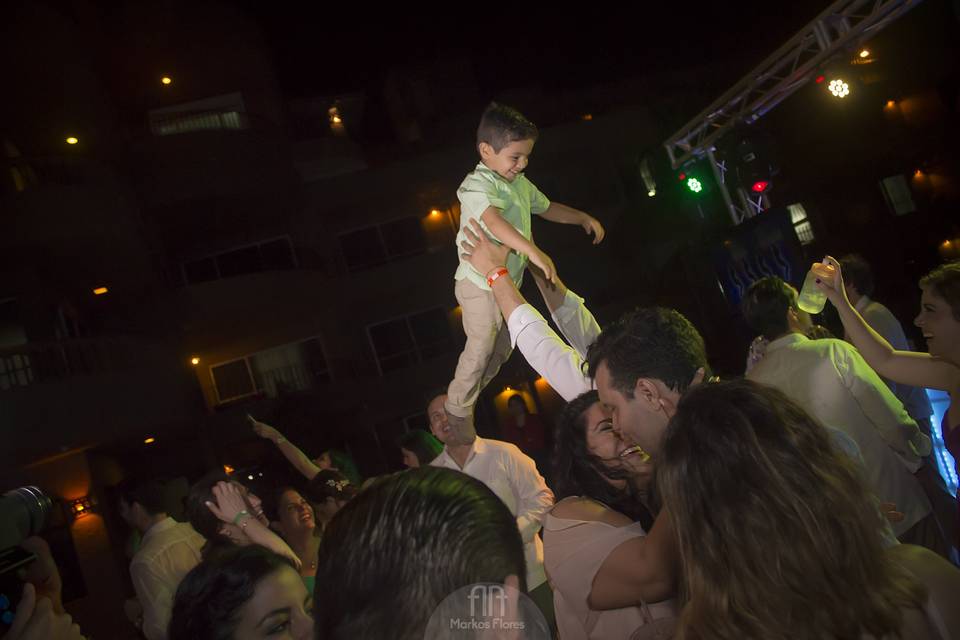 Markos Flores Producciones