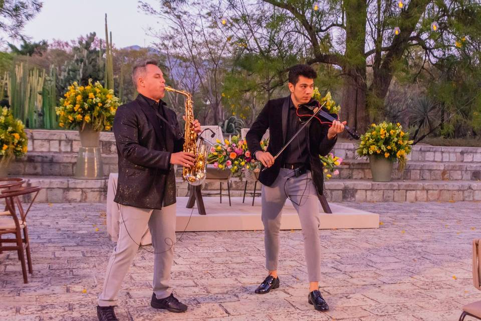 Sax y violín