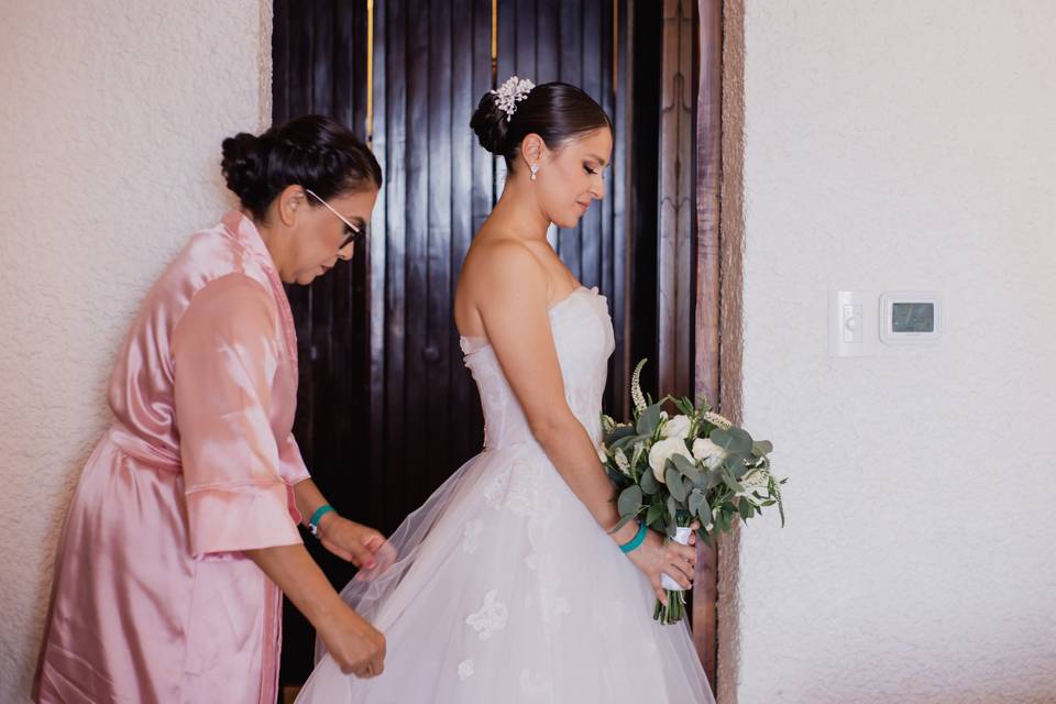 Novia & Mamá