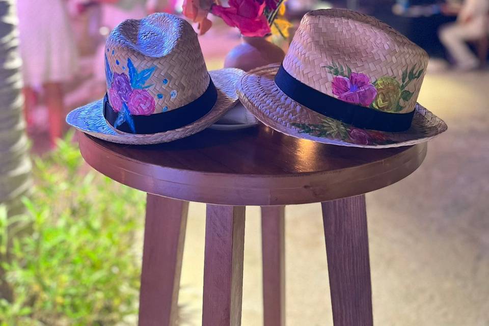 Live painted souvenirs