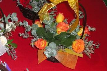 Canasta con rosas