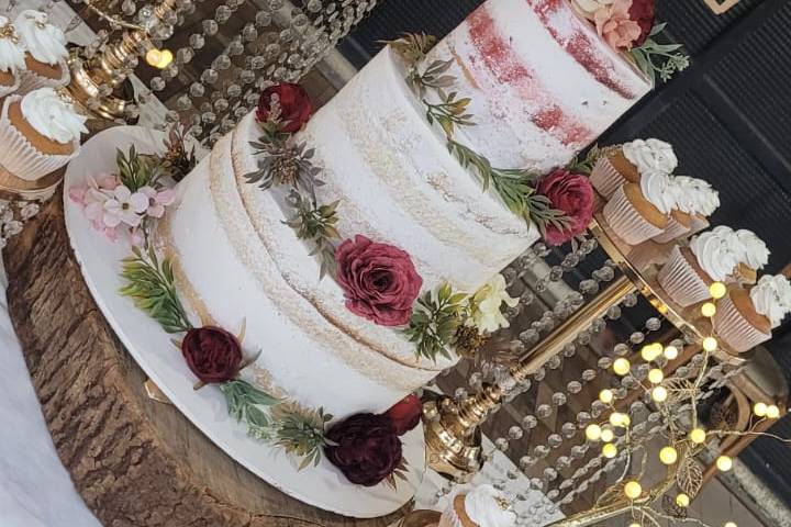 Nude cake