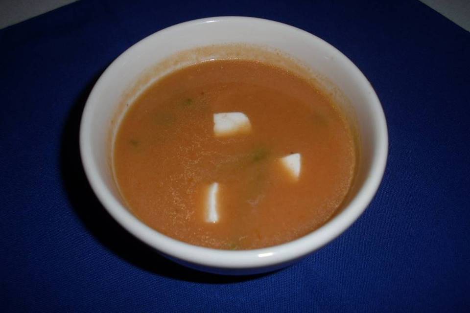 Crema de tomate con poblano