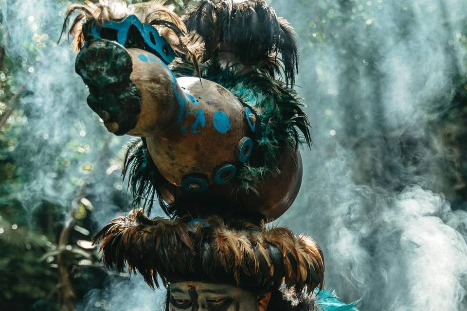 Sacerdote maya