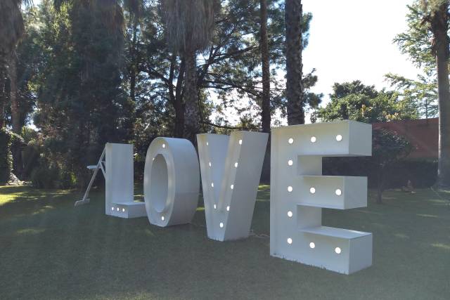 LOVE GIGANTE - Factory Letras