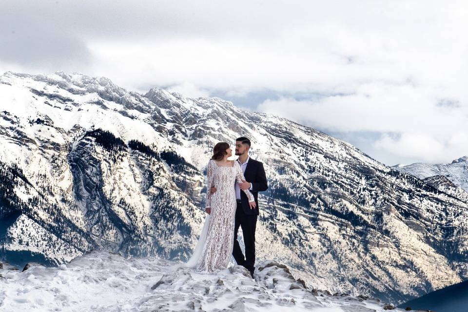 Olivia & isaac - banff, canada