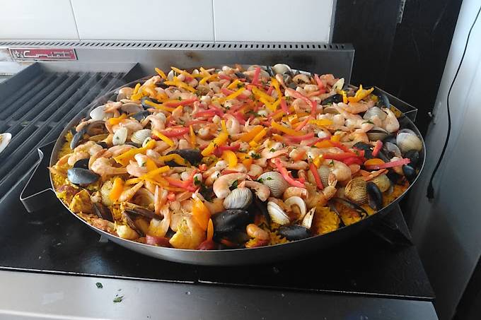 Paella mixta