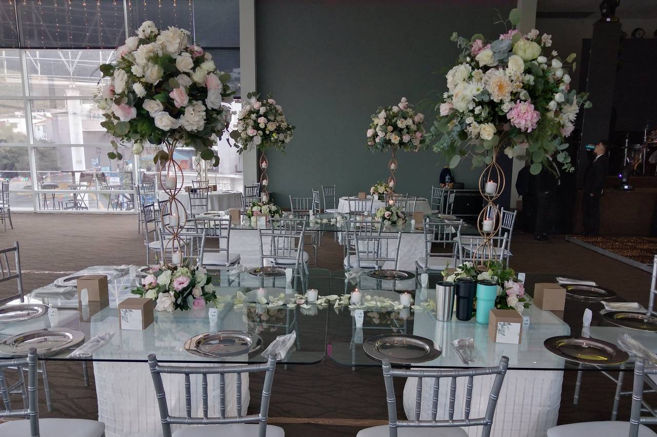 Lux Eventos - Consulta Disponibilidad Y Precios