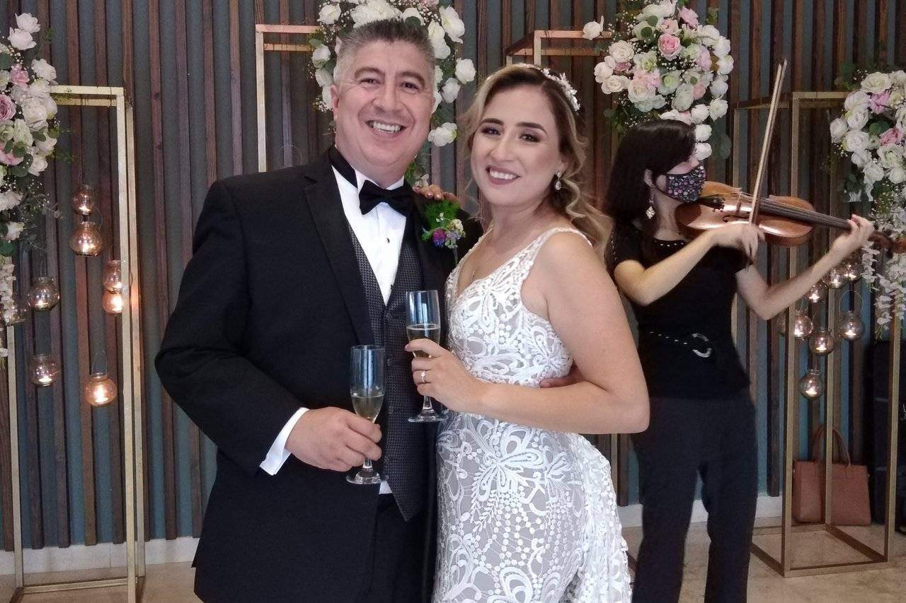 Lux Eventos - Consulta Disponibilidad Y Precios