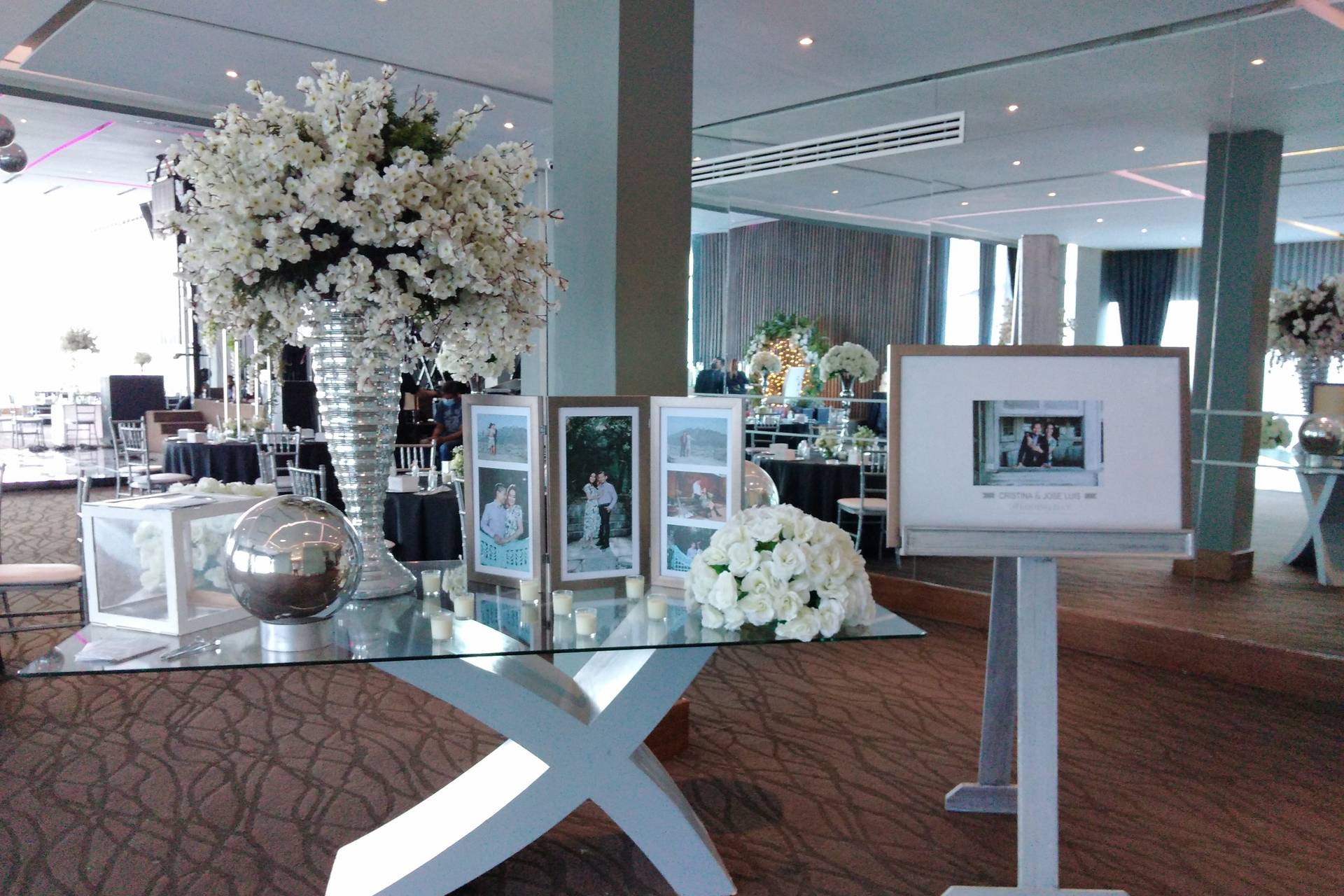 Lux Eventos - Consulta Disponibilidad Y Precios