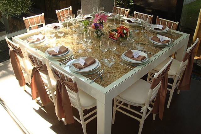 Mesa glow con viruta natural
