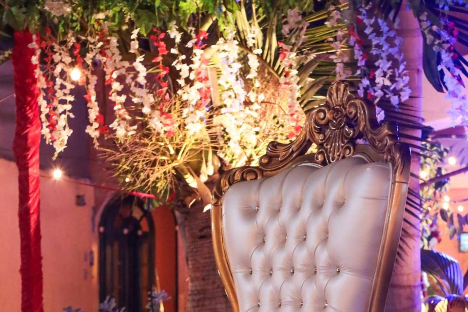 Trono