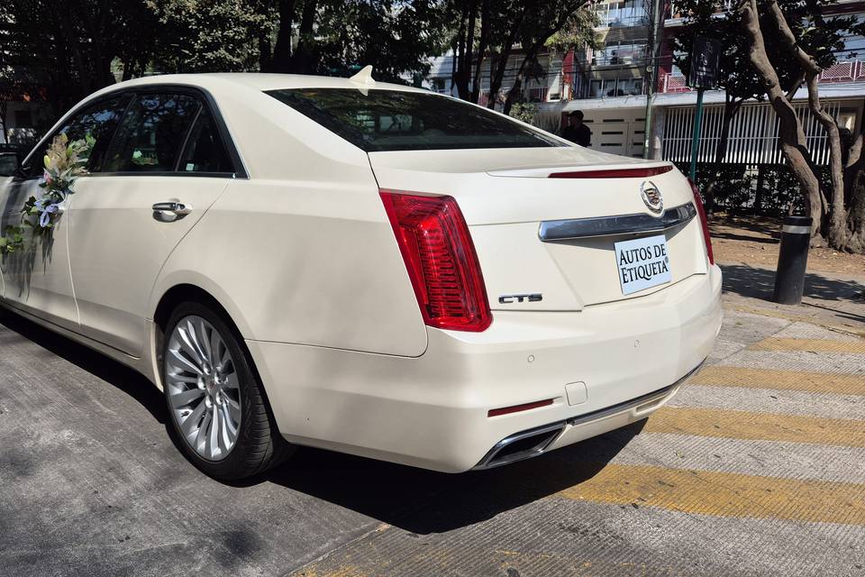 Cadillac CTS - Lujo Americano