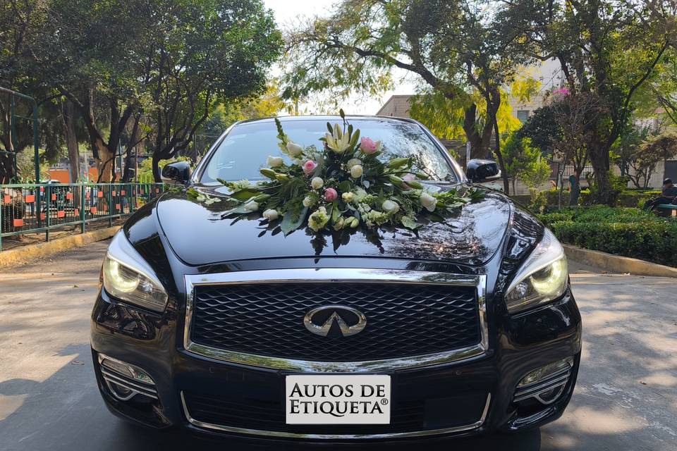 Infiniti Q70 - Lujo Japonés