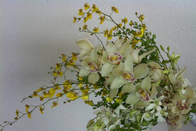 Ramo de novia con 3 tipos de orquídeas