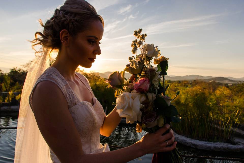 Novia ramo atardecer