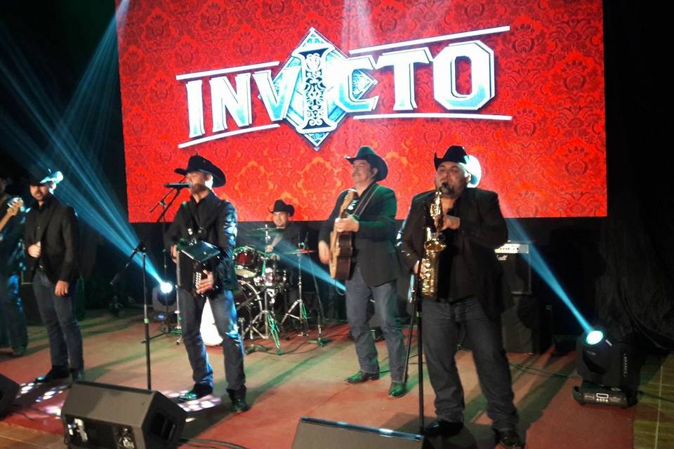 Los Invictos