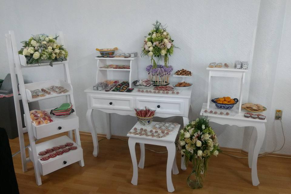 Mesa de dulces tipicos