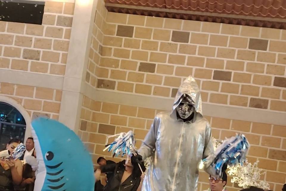 Personajes en la pista
