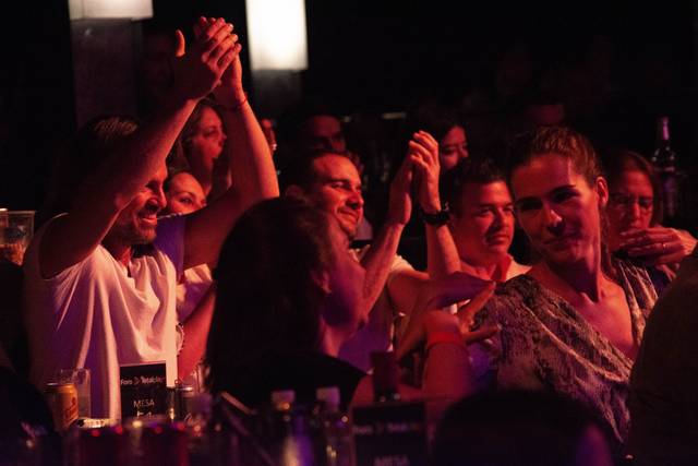 Público Acoustic Covers