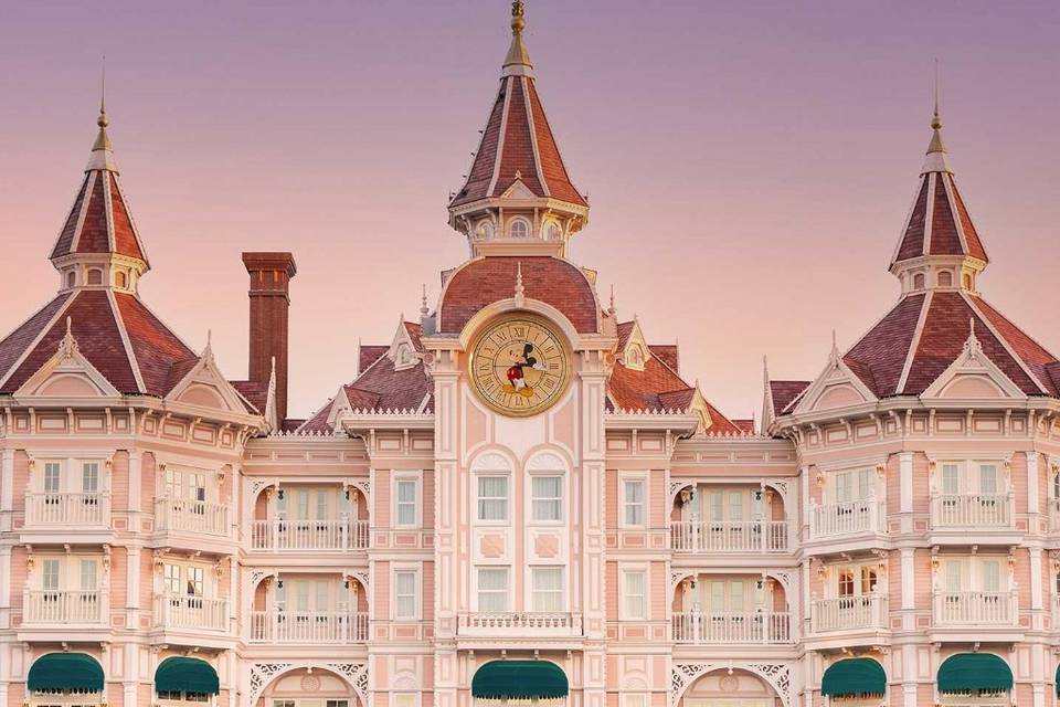 Disneyland Hotel, París