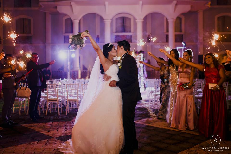 Bengalas durante la boda