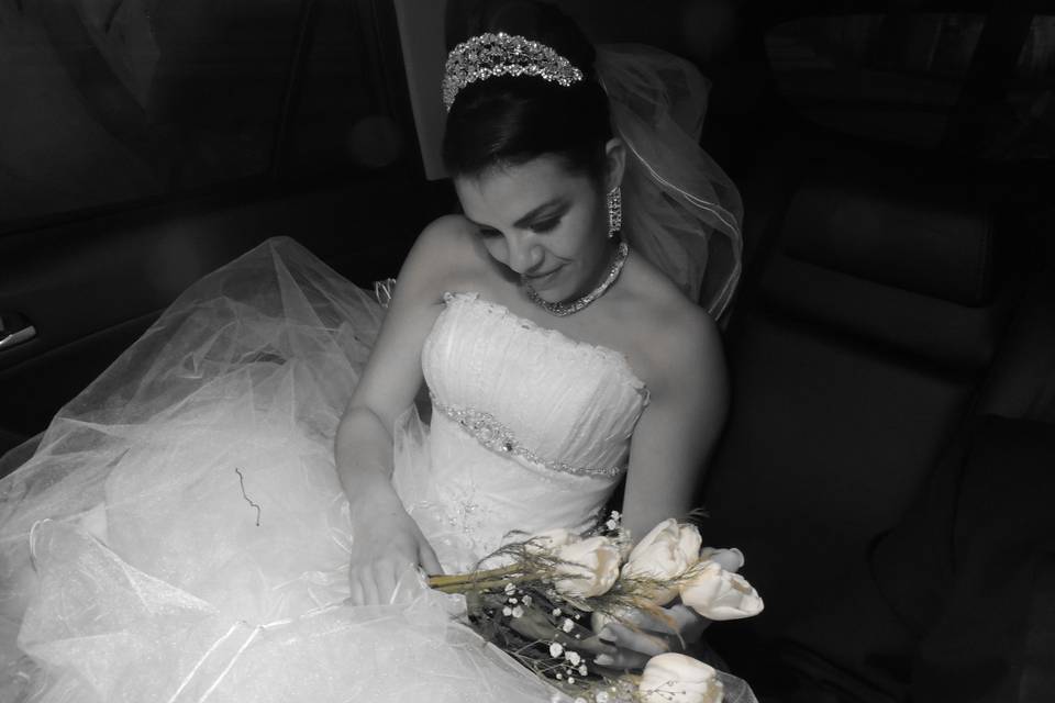Novia en auto