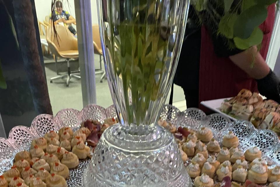 Gigante charola de canapes