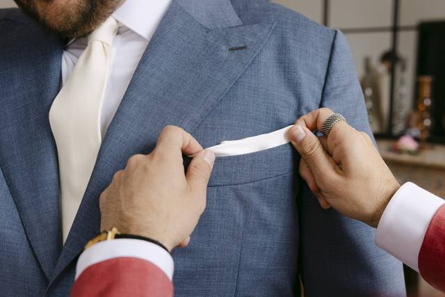 Pañuelo del novio en su boda