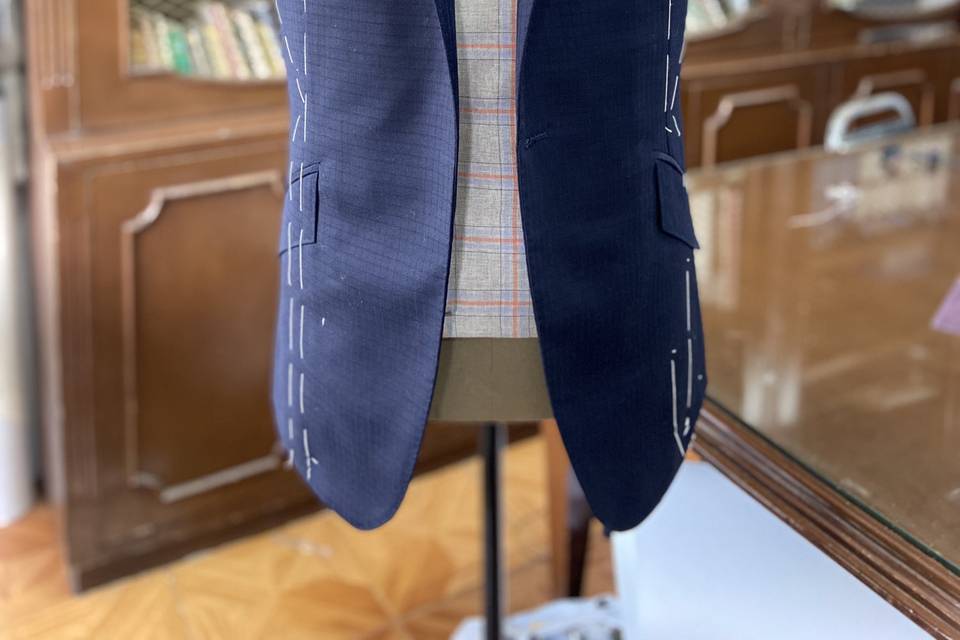 Construccion traje novio