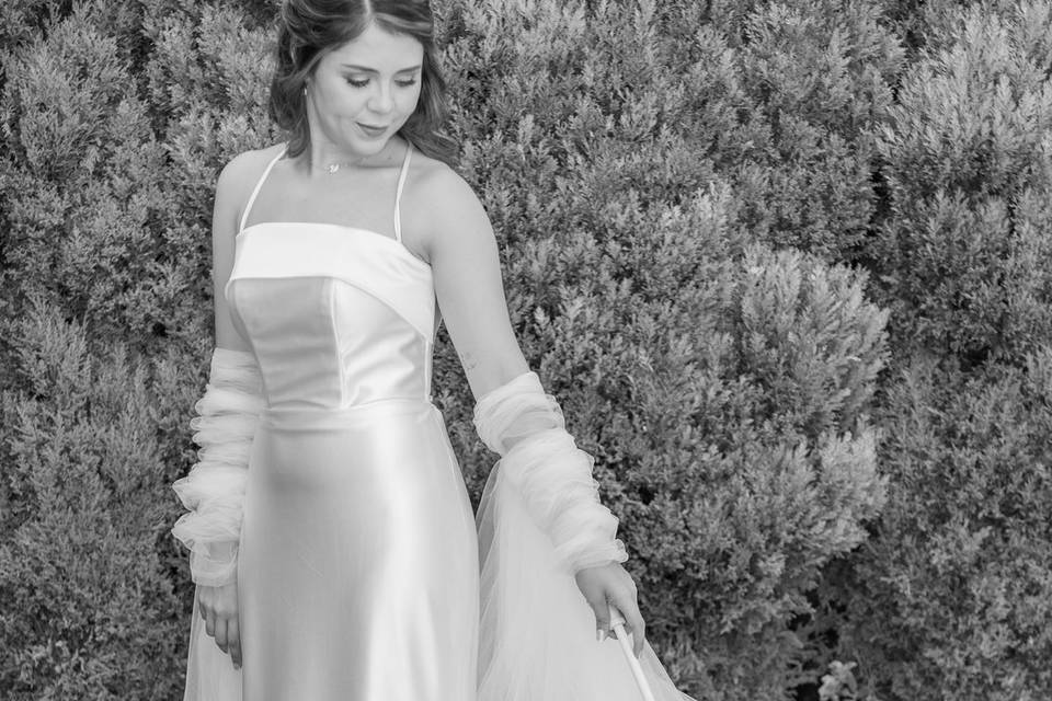 BRIDE BLACK AND WHITE