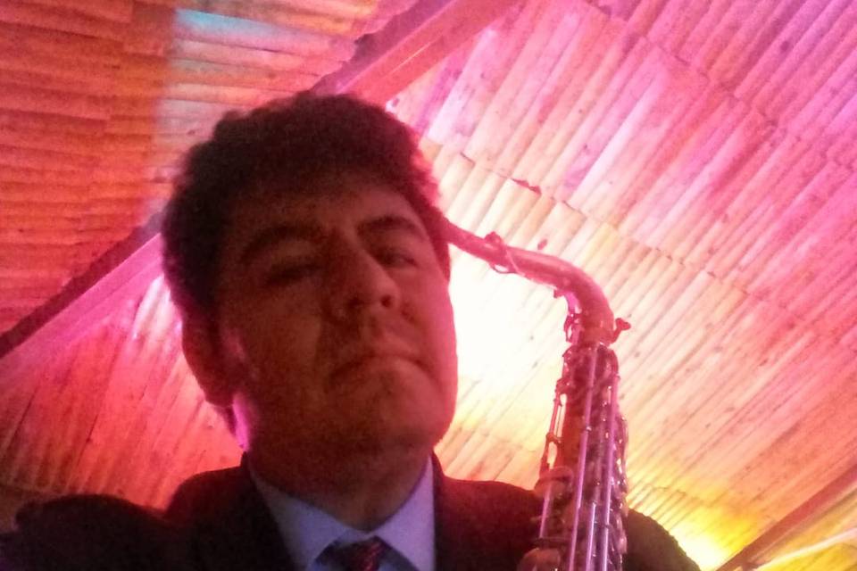 Jorge Hernández Saxofonista