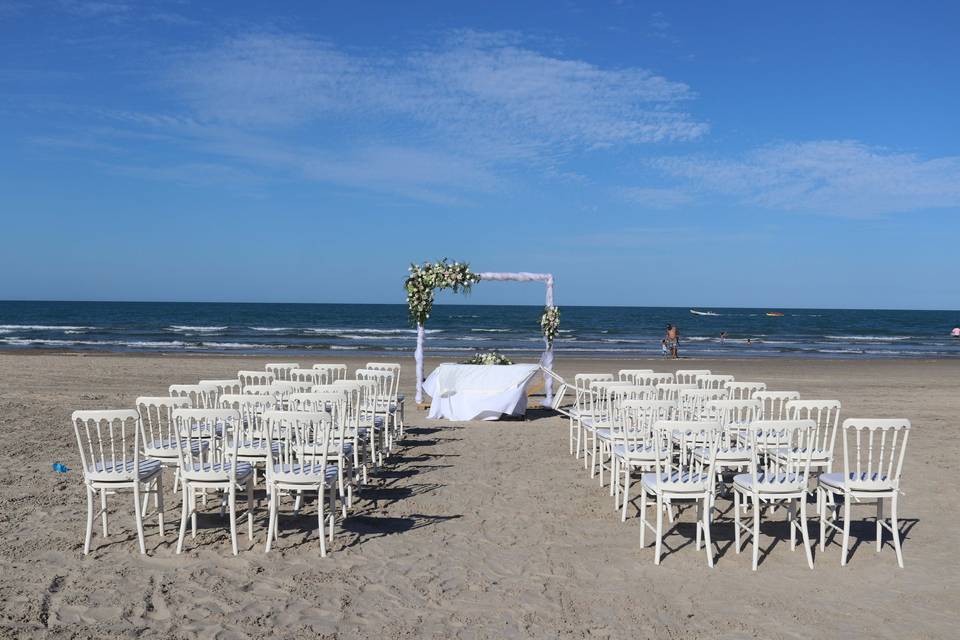 Civil o religiosa en playa