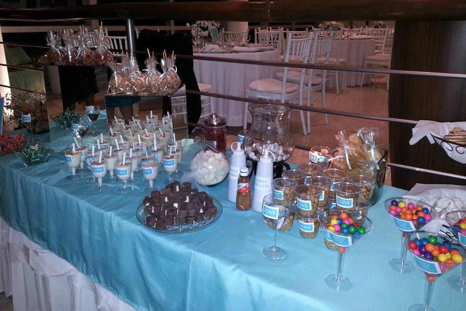 Mesas de dulces y snacks