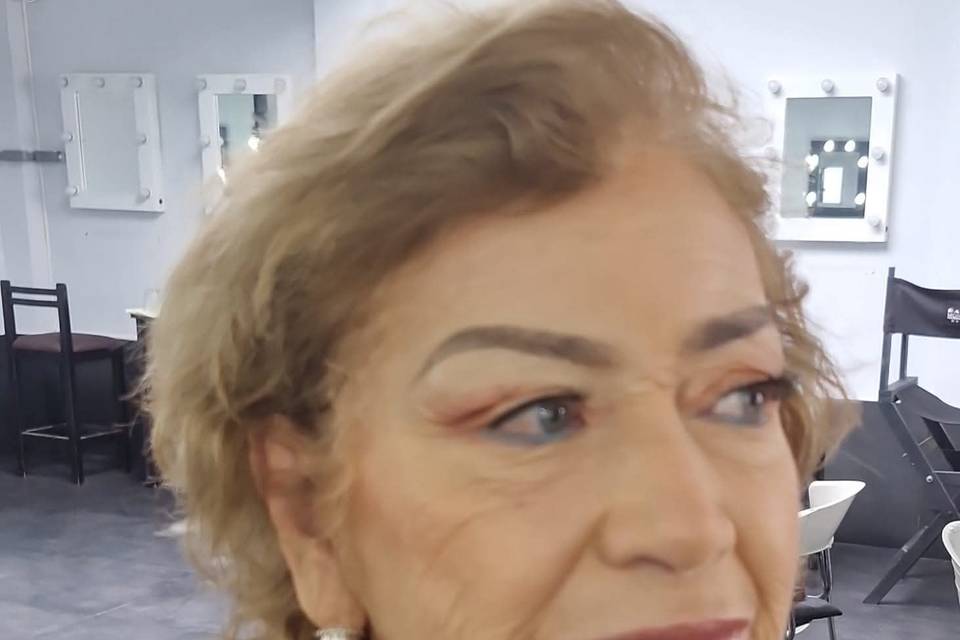 Maquillaje en mujer mayor