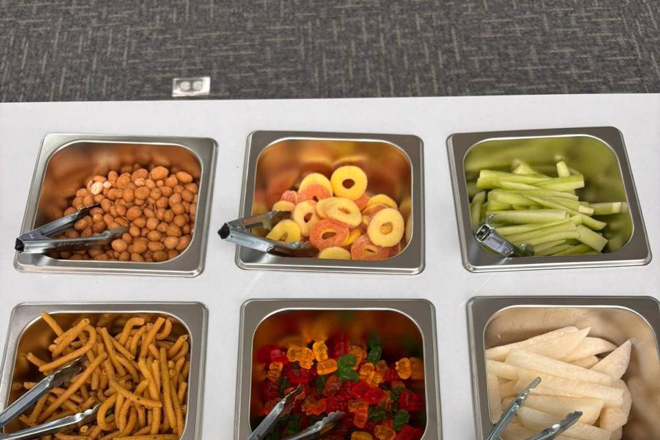 Gomitas,papitas,fruta para ti.