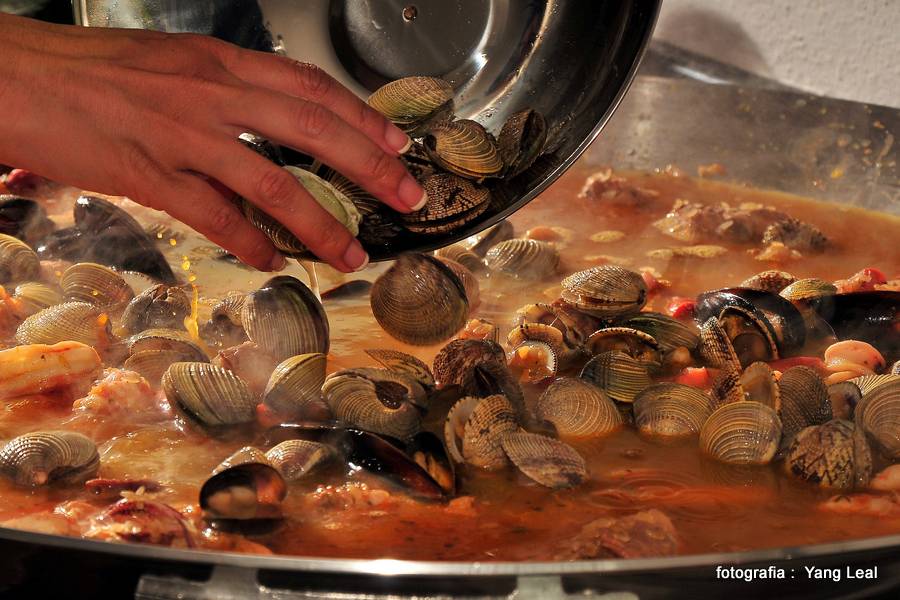 Paella en proceso