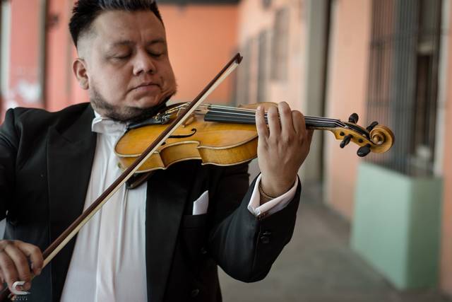 Genghis Díaz Violinista