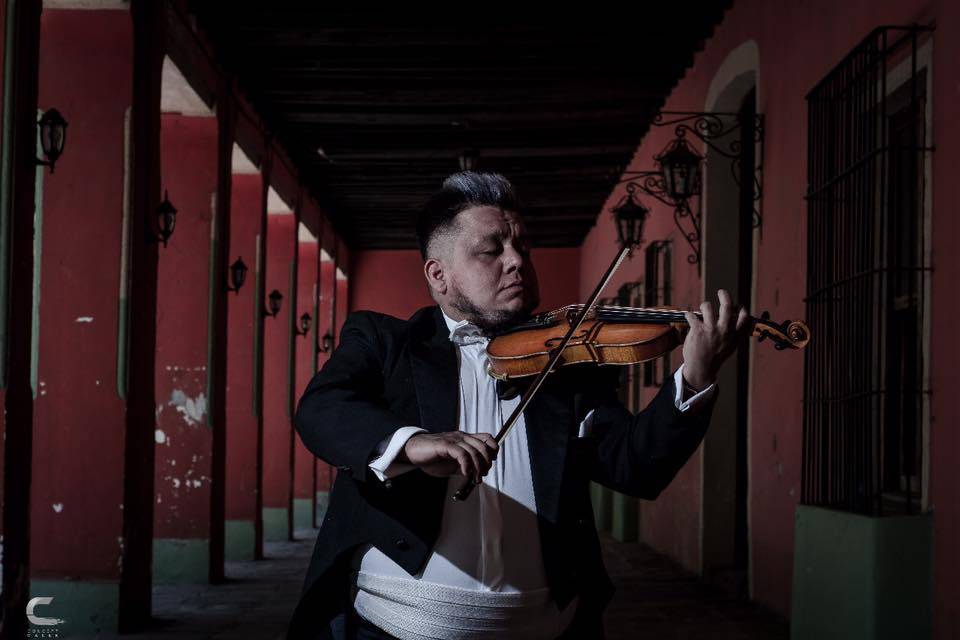 Genghis Díaz Violinista