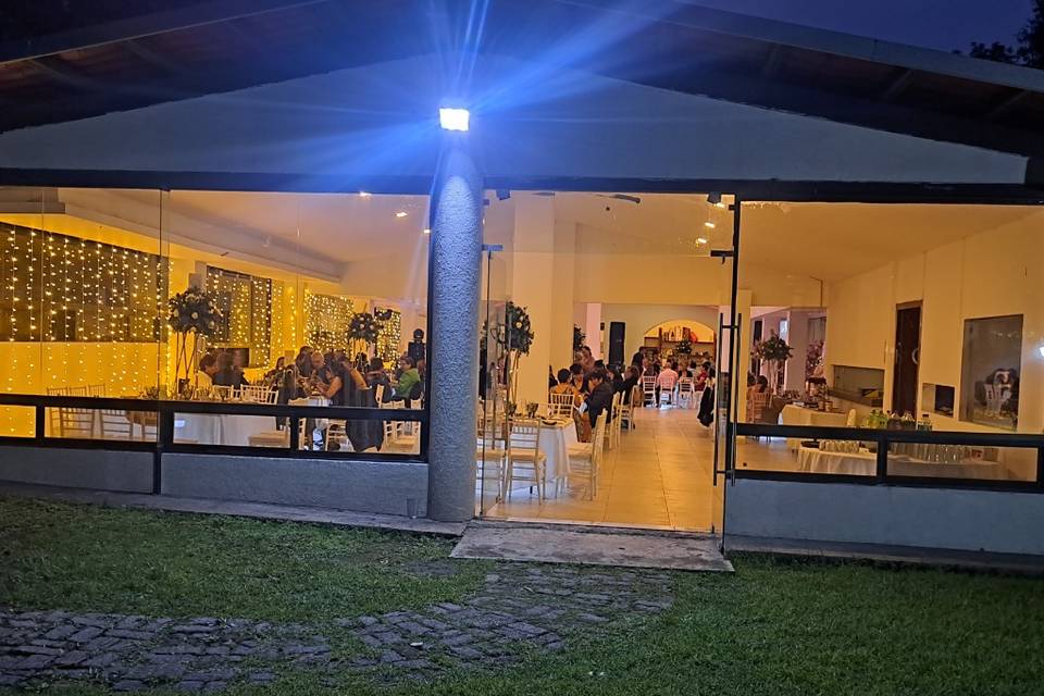 Salón con Jardín