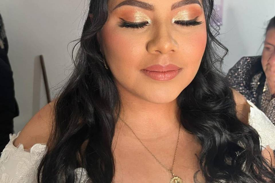 Maquillaje y peinado profesional para el día de la boda