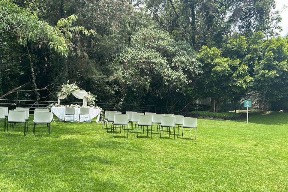 Jardín principal