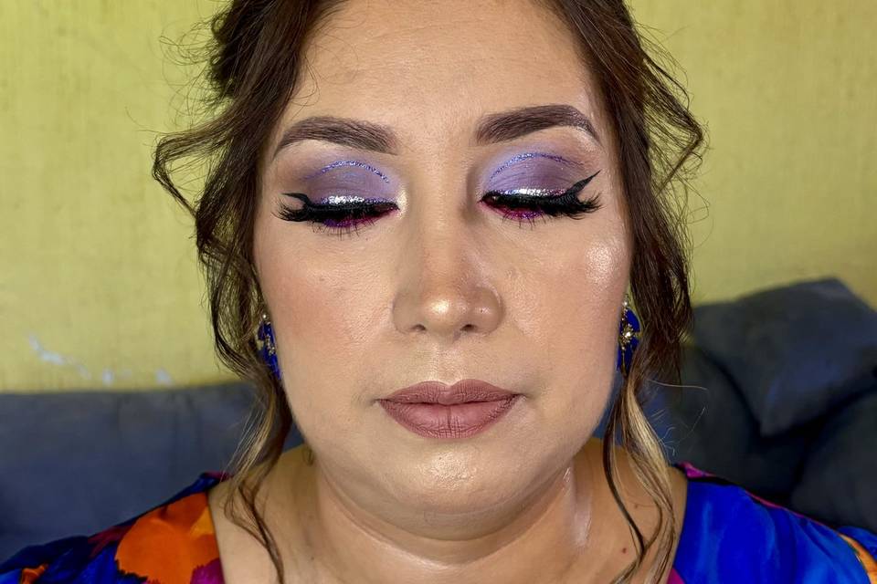 Dama maquillaje fullcolor