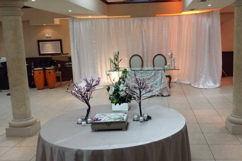 Salón decorado para boda