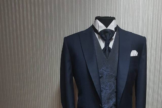 Traje un botón corte italiano