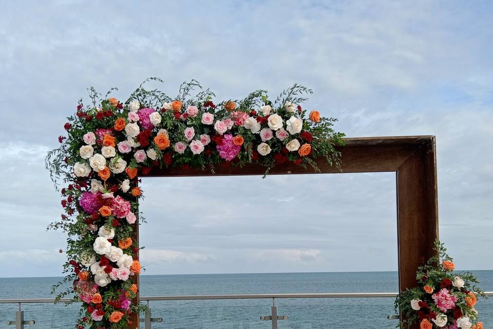 Spot para fotos con madera y flores