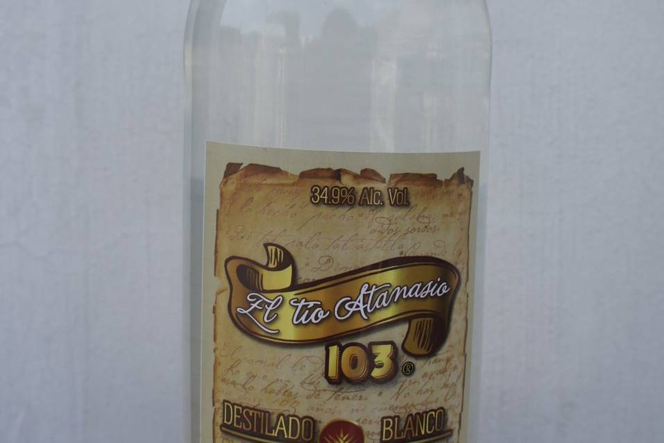 Destilado de agave blanco