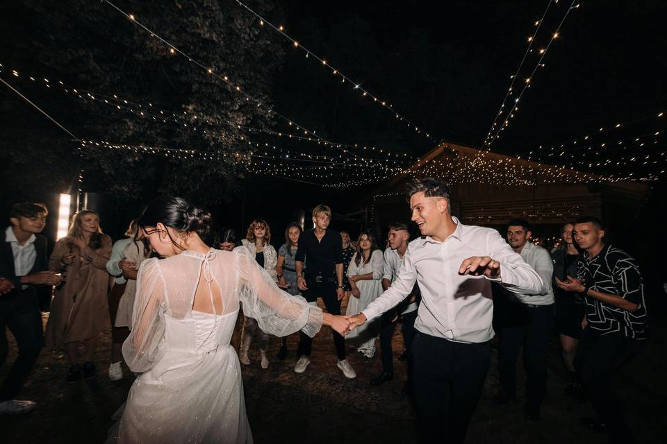 Novios bailando